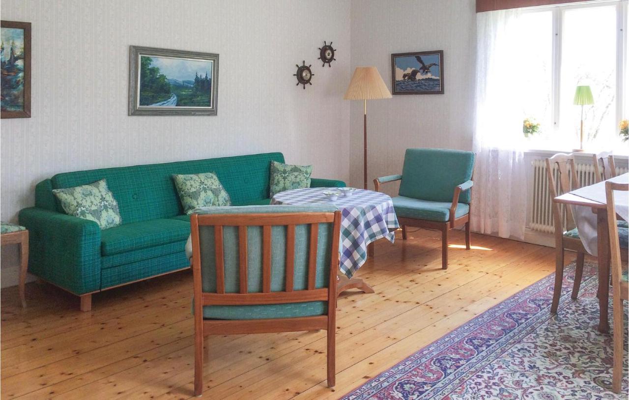 1 Bedroom Beautiful Home In Lidkoeping Sjövik Exterior foto