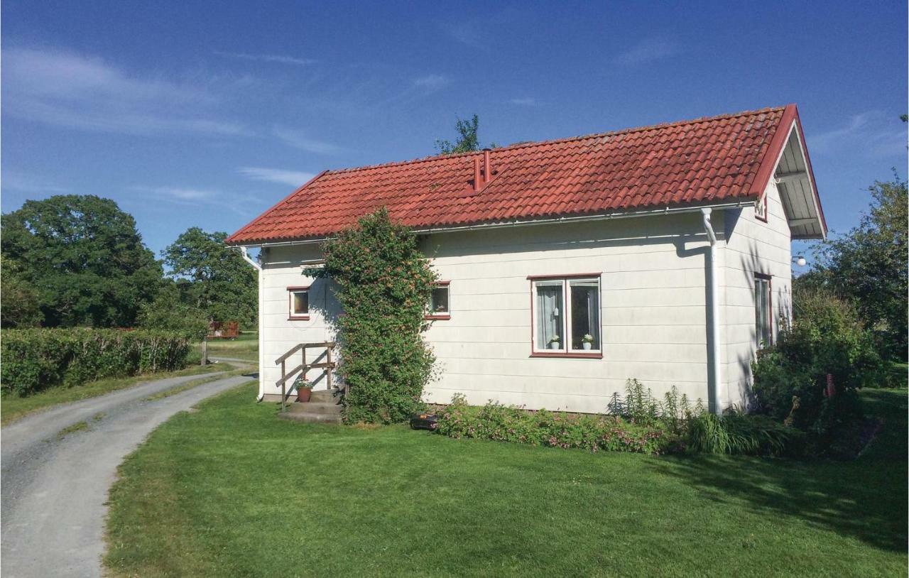 1 Bedroom Beautiful Home In Lidkoeping Sjövik Exterior foto
